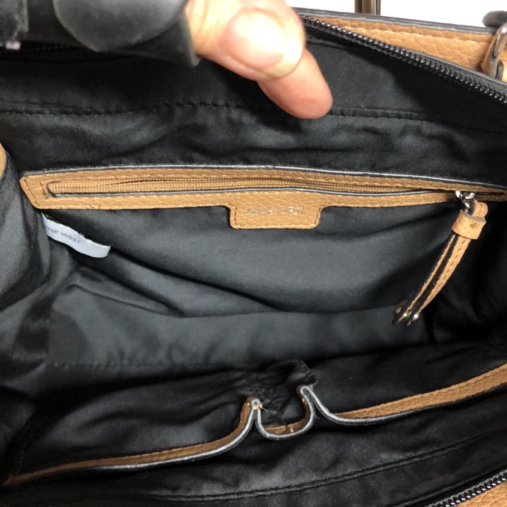 Nine West Handbag - Picture 4 of 7